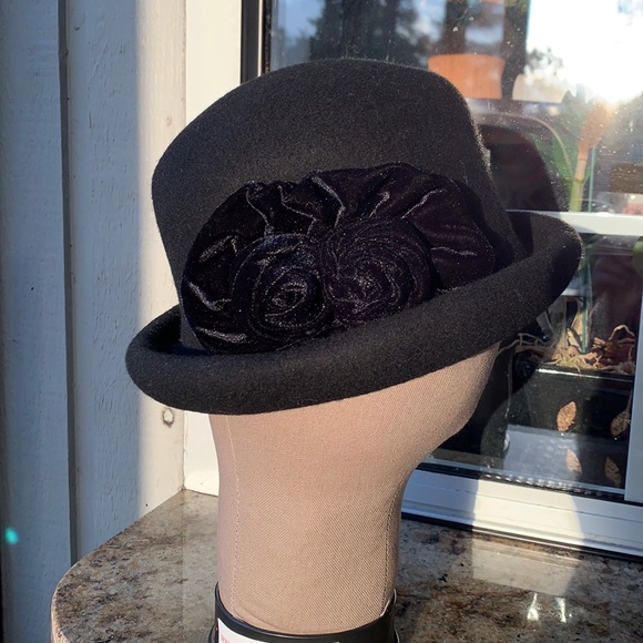 wool hat - Picture 1 of 7